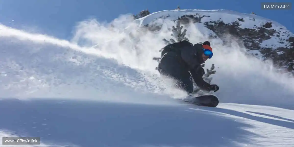 运动潮流，尽在周边！👟🎮